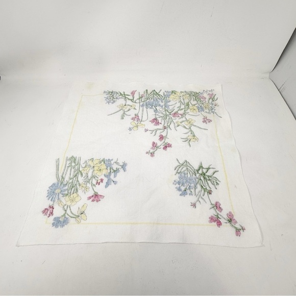 Vintage VERA NEUMANN Napkins Set of 3 Printed Floral 16” X 16” Square Napkins - Picture 13 of 14